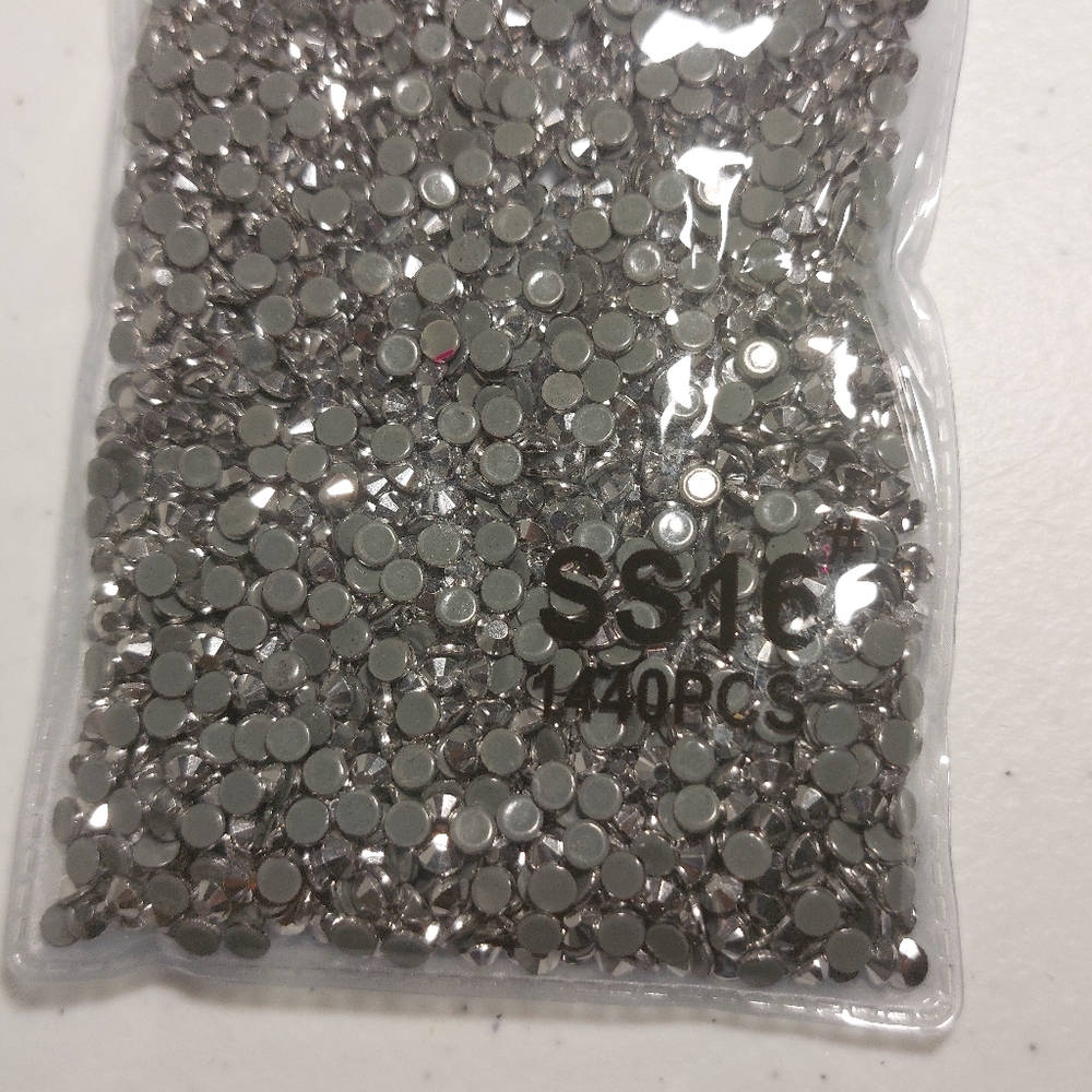 Silver HotFix Rhinestones SS16